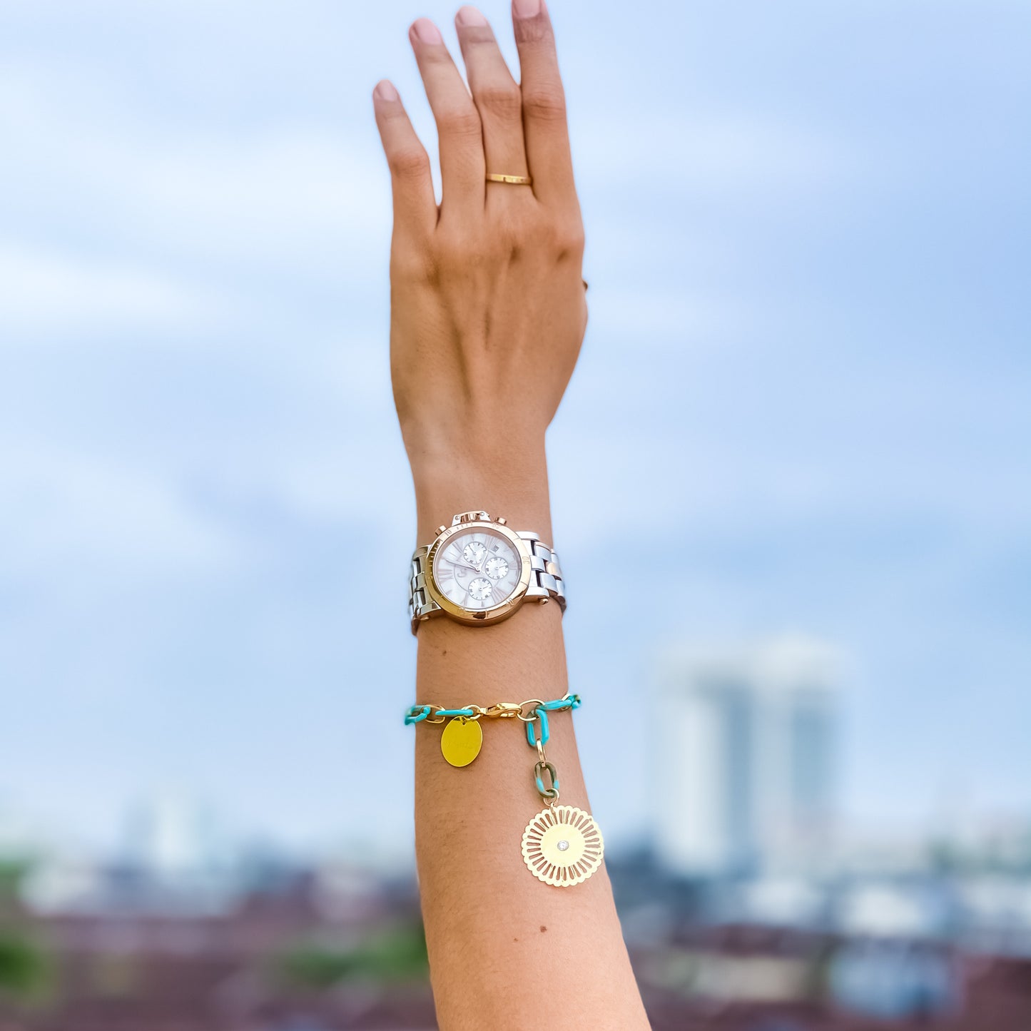 Chain linked bracelet